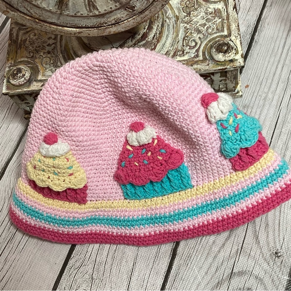 DayLee Design Crochet Cupcake Beanie